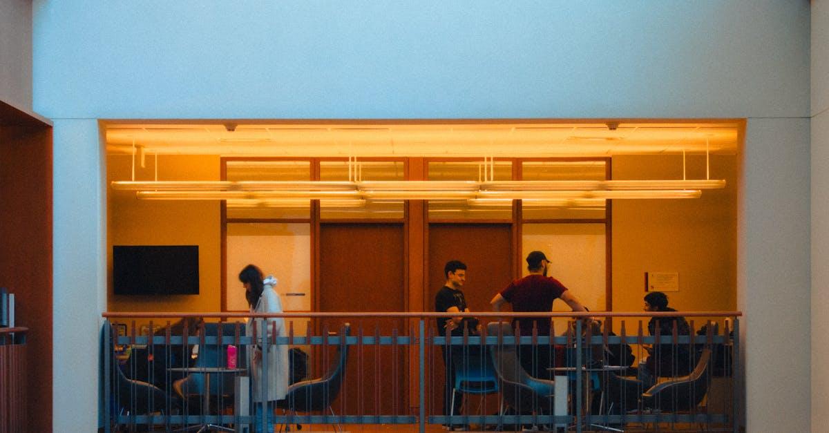 découvrez les collaborateurs de véronique sanson, artistes et musiciens ayant contribué à son succès musical à travers les années.