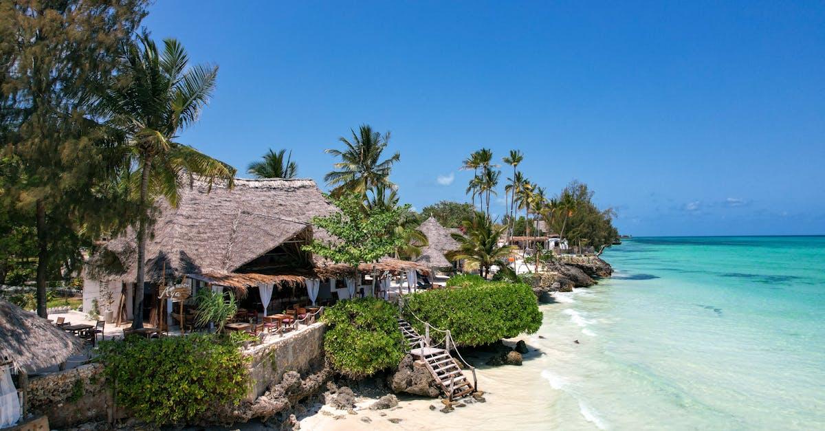 découvrez zanzibar, une île paradisiaque aux plages de sable blanc, eaux turquoise et riche patrimoine culturel. parfaite pour des vacances inoubliables entre détente et exploration.