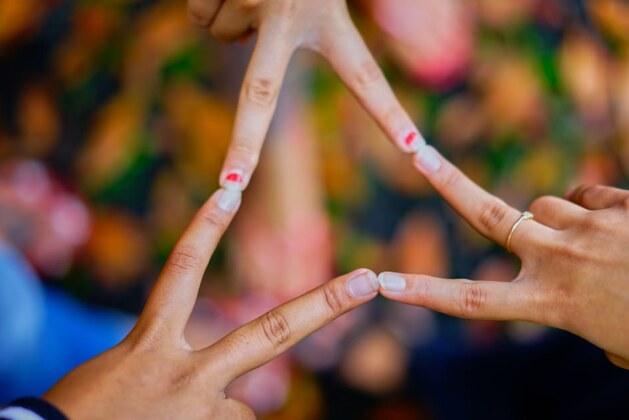 Faut-il privilégier ‘connexion’ ou ‘connection’ dans vos écrits ?