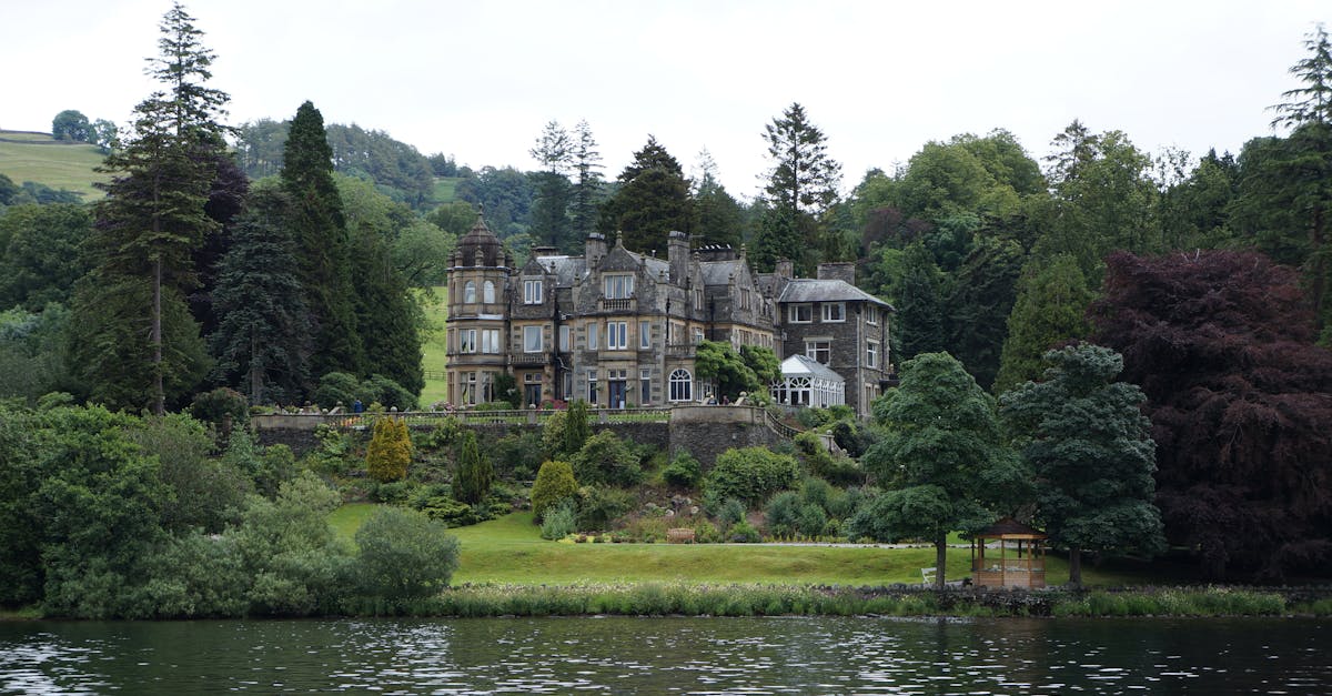 découvrez l'angleterre, son riche patrimoine historique, ses paysages emblématiques et sa culture vibrante. explorez ses villes dynamiques, ses traditions uniques et ses attractions incontournables.