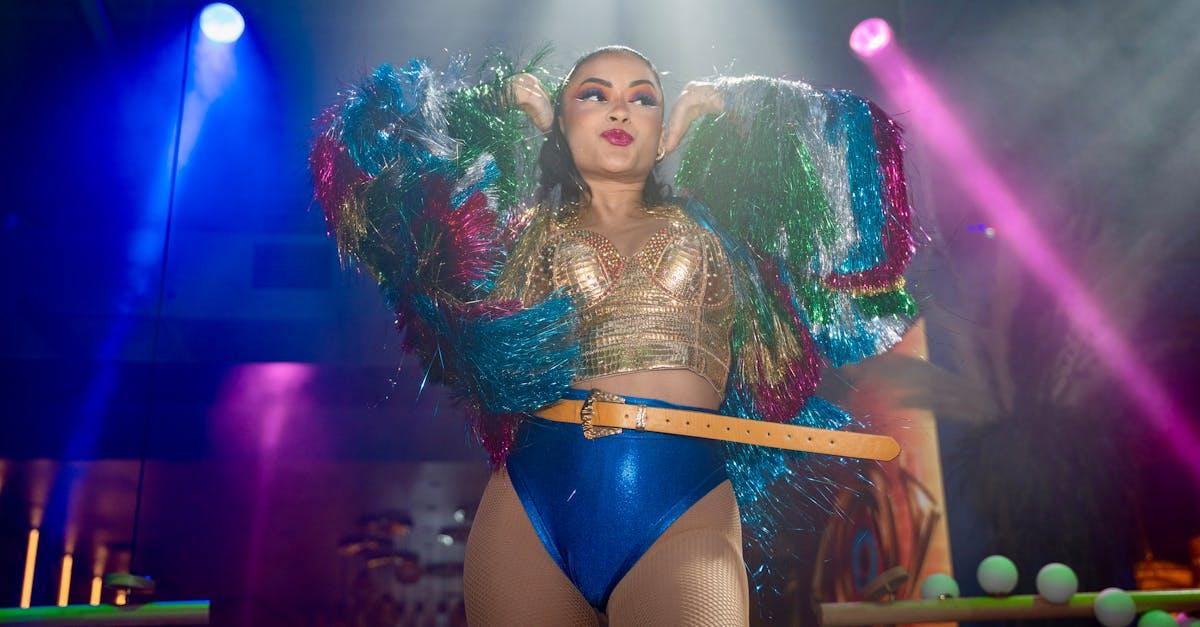 découvrez le sens et les différentes utilisations du terme « expression » en français, de la communication artistique à la langue courante.