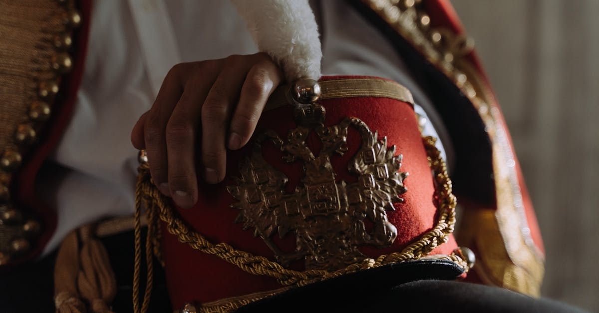 découvrez tout sur les grades militaires : classifications, responsabilités et hiérarchie au sein des forces armées.